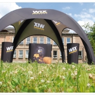 Namiot dmuchany (gazoszczelny) WIX oraz meble eventowe (lada wystawiennicza, stolik eventowy)